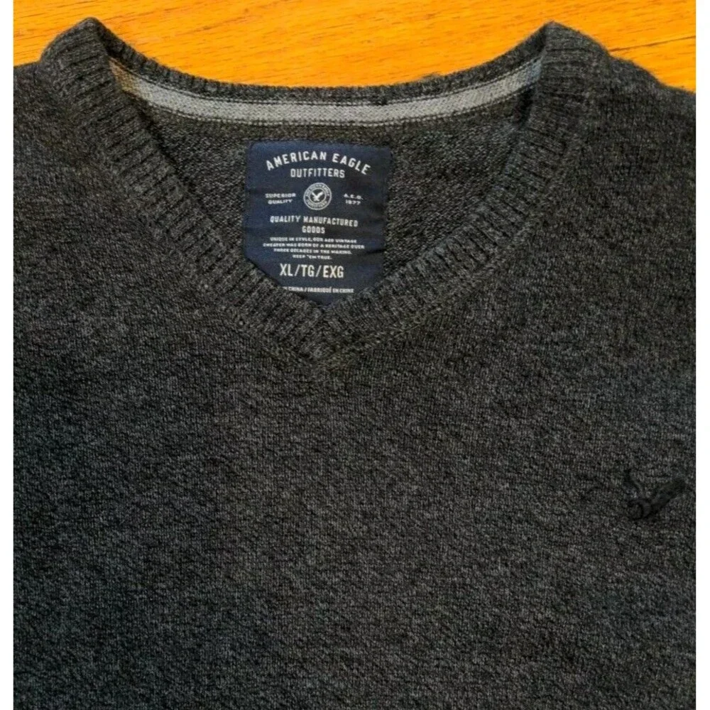 Men's American Eagle Long Sleeve Gray V-Neck Cotton Sweater Size XL EUC